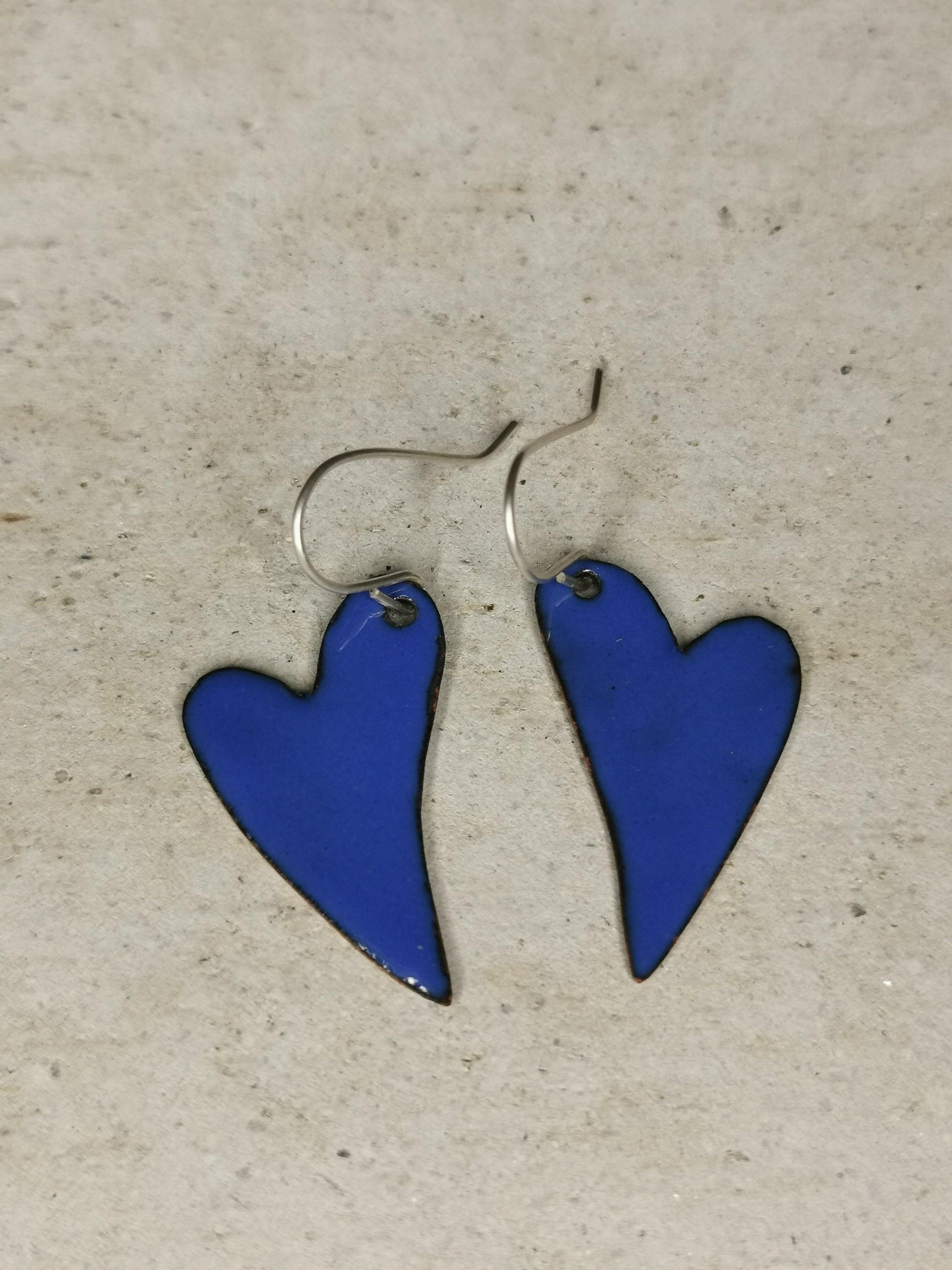 Elongated Enamelled Heart - NaomiRaeByDesign