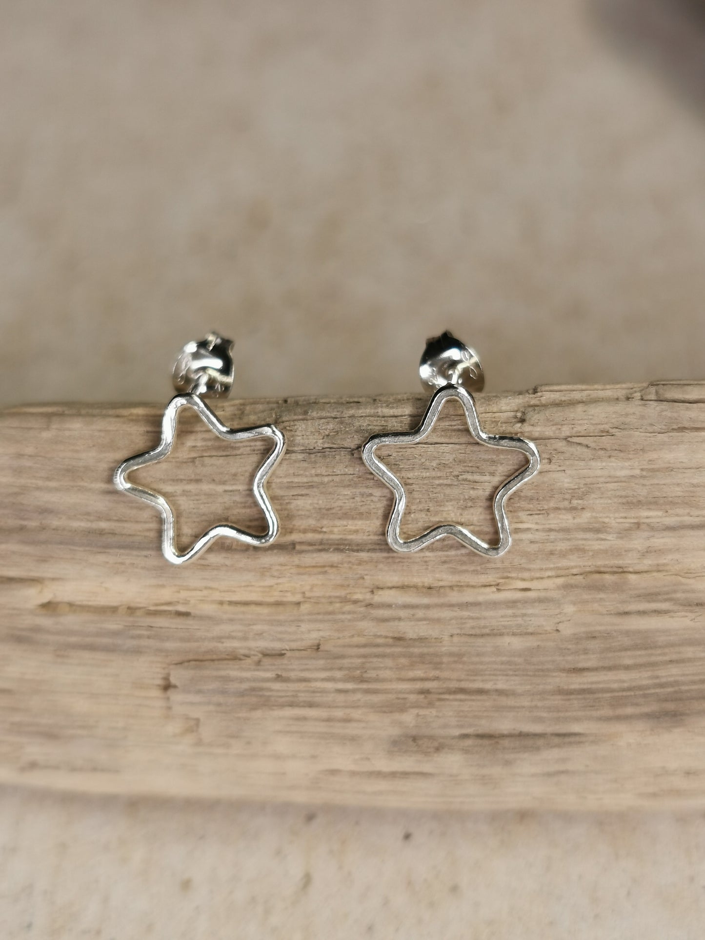 Wire Star Stud